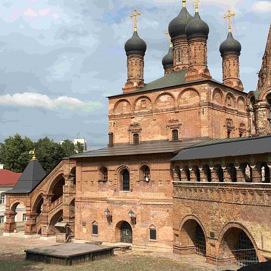 Монастыри Москвы - маленькие государства в государстве (с посещением Крутицкого подворья)
